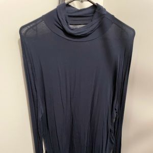 Turtle neck shirt